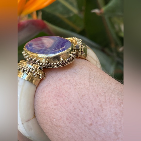 Antique style purple banded agate ox bone brass chunky hinged bangle bracelet - Picture 5 of 11